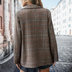 Stilvoller karierter Blazer für Frauen - perfekt für einen lässigen Look!