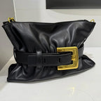 Luxuriöse Damenhandtasche aus weichem Leder. Krokodilmuster Faltentasche