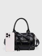 2025 Trendige Damen Schultertaschen. Design mit Leder-Nieten und Quasten