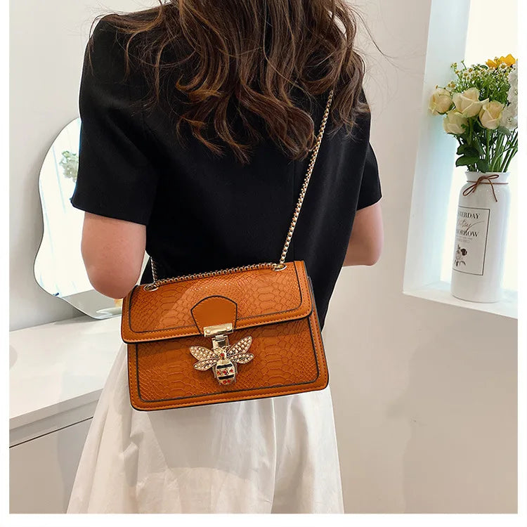 Luxuriöse Crooobody Handtasche. Bienenverschluss Tote Lässig Klappe. Krokodilprint Handtasche